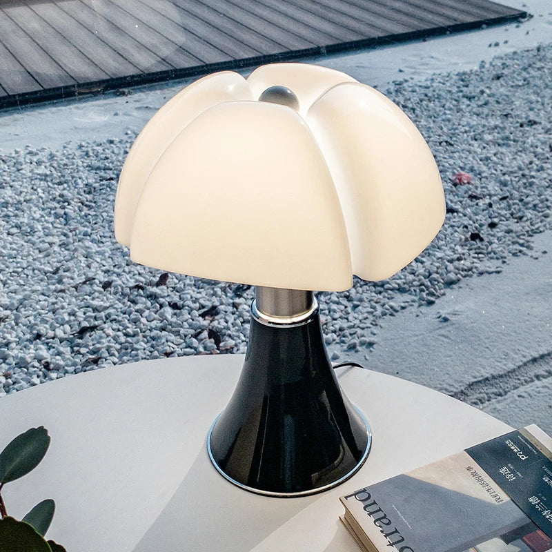 Prayan Table Lamp