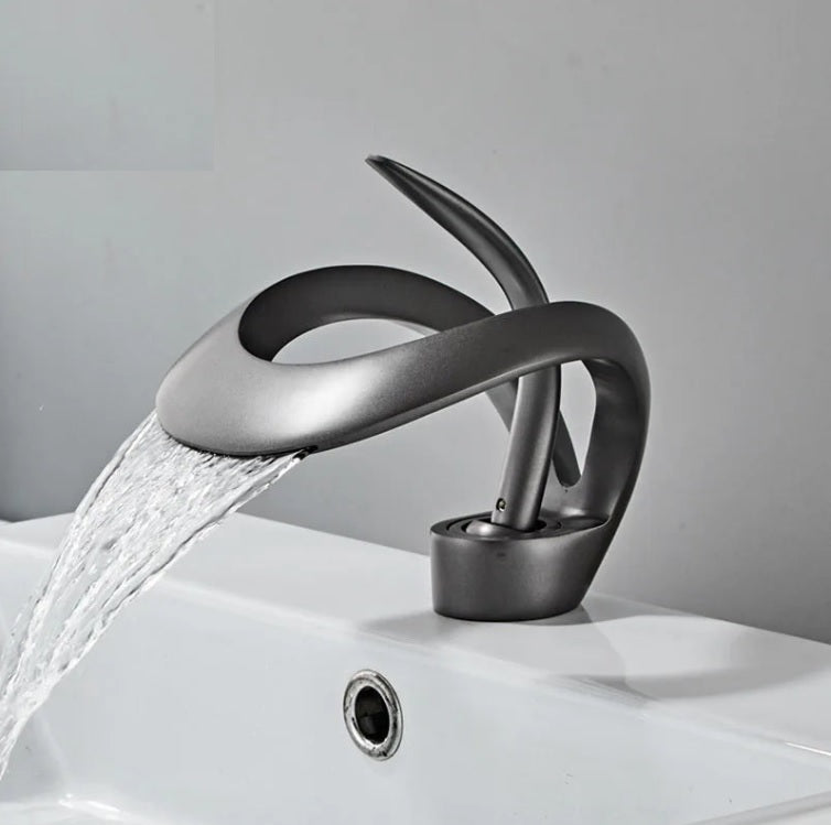 Susette Faucet